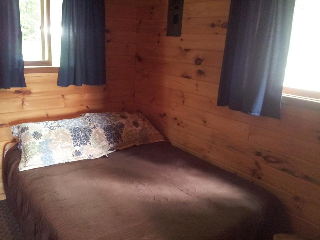 Red Lodge Resort Little Current Δωμάτιο φωτογραφία