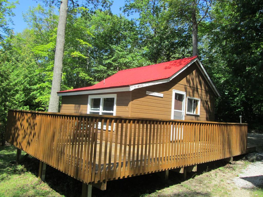 Red Lodge Resort Little Current Δωμάτιο φωτογραφία