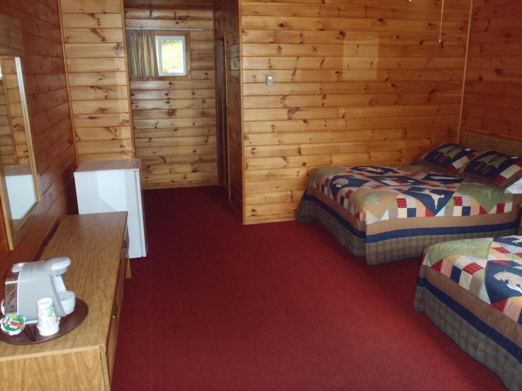 Red Lodge Resort Little Current Δωμάτιο φωτογραφία