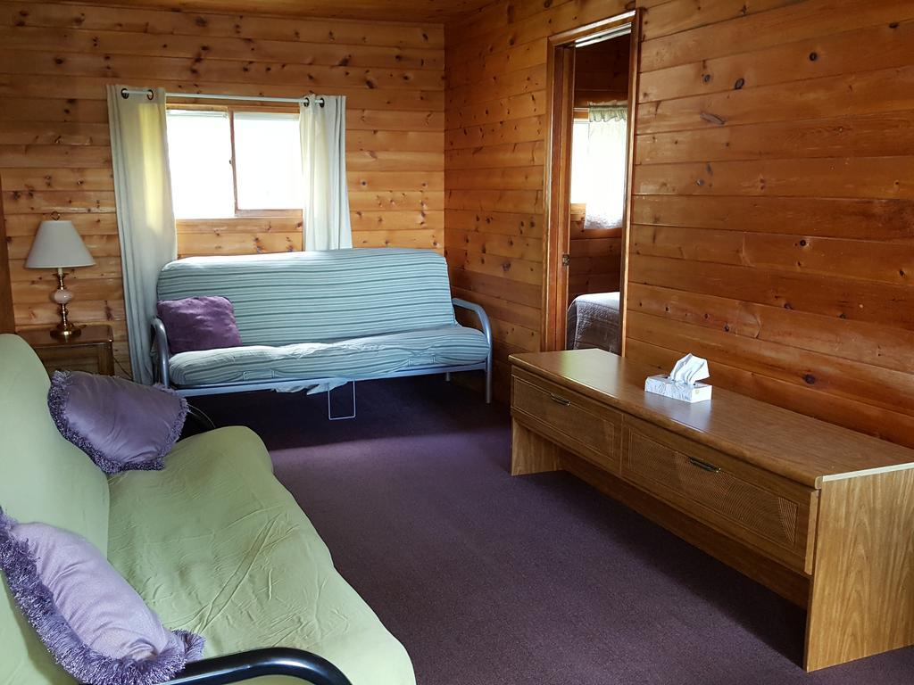 Red Lodge Resort Little Current Εξωτερικό φωτογραφία